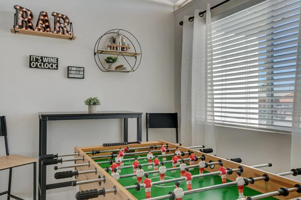 Lady Luck Oasis Large Pool Central Dogs Welcome Λας Βέγκας